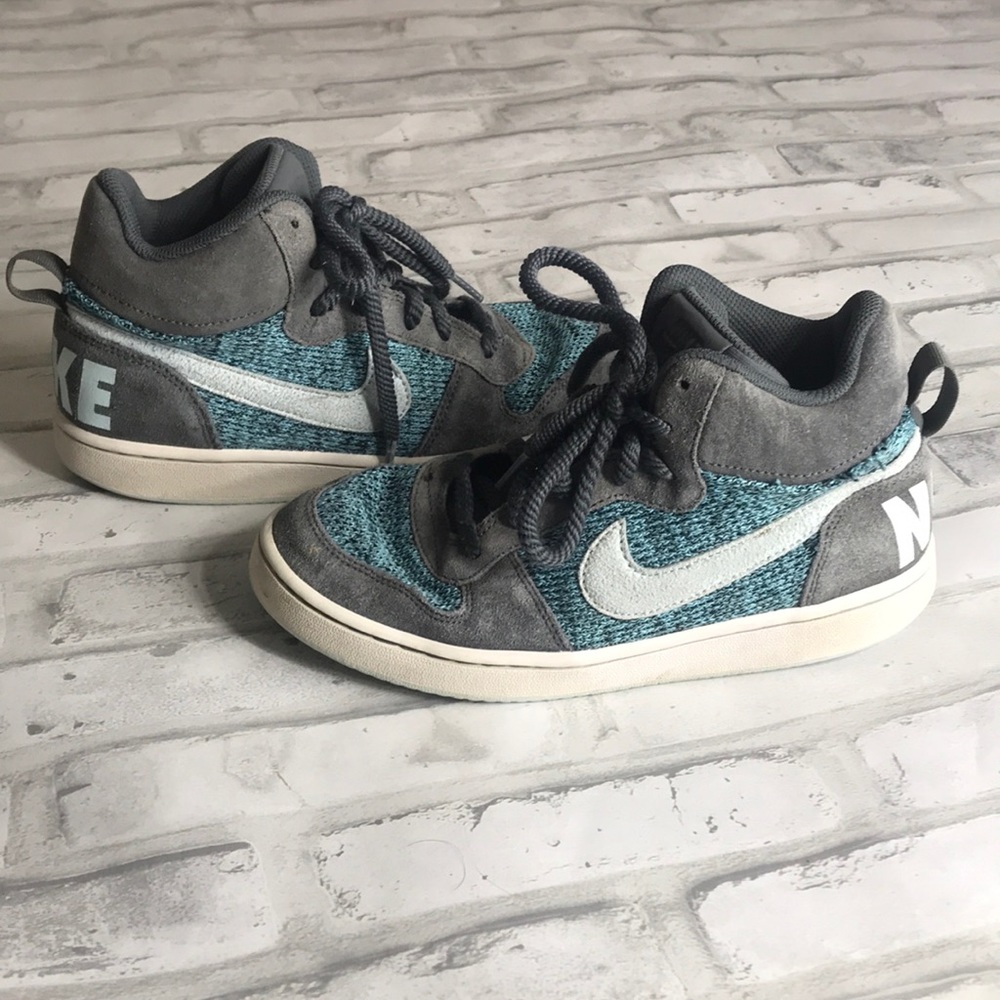 Nike Kids size 5